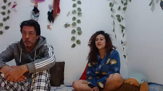 jeans and emma online show from 03/07/25, 10:24