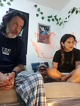 jeans and emma online show from 10/28/25, 11:40