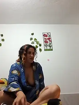 jeans and emma online show from 11/25/25, 12:54