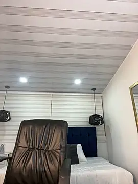 tylla  online show from 03/13/25, 02:16