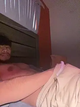 Snapshot of Latinangel7 chatting on 09/27/25, 10:20 Latinangel7 online show from 09/27/25, 10:20