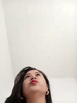 Snapshot of Sexy_Tifany chatting on 02/04/25, 09:20 Sexy Tifany online show from 02/04/25, 09:20