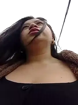 Snapshot of Sexy_Tifany chatting on 02/11/25, 06:33 Sexy Tifany online show from 02/11/25, 06:33