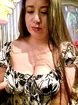 Snapshot of Sexy_Tifany chatting on 02/13/25, 12:35 Sexy Tifany online show from 02/13/25, 12:35