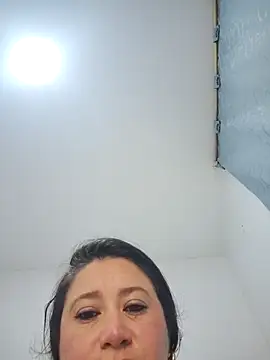 Snapshot of Sexy_Tifany chatting on 10/03/25, 03:03 Sexy Tifany online show from 10/03/25, 03:03