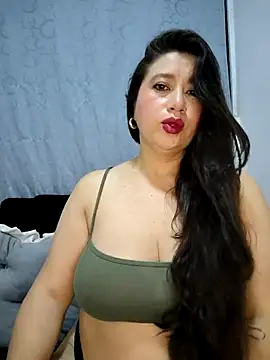 Snapshot of Sexy_Tifany chatting on 11/07/25, 04:12 Sexy Tifany online show from 11/07/25, 04:12