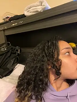 tastylolaaa online show from 02/04/25, 12:08