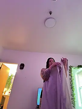 tastylolaaa online show from 05/26/26, 02:18