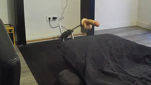 YourLoveBoyKevin online show from 03/09/26, 04:00