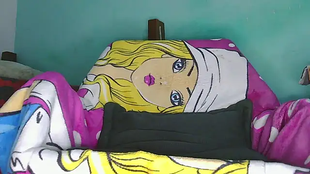 Snapshot of blondiebbc chatting on 09/16/25, 02:45 blondiebbc online show from 09/16/25, 02:45