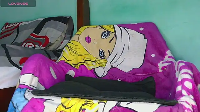 Snapshot of blondiebbc chatting on 10/12/25, 05:01 blondiebbc online show from 10/12/25, 05:01