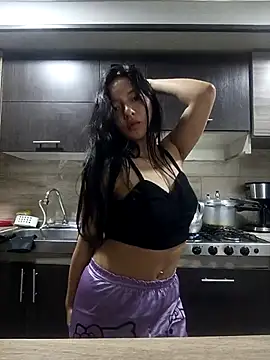 Snapshot of CuteHarper chatting on 03/06/25, 04:19 CuteHarper online show from 03/06/25, 04:19