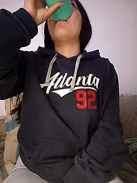 Snapshot of CuteHarper chatting on 10/18/25, 02:25 CuteHarper online show from 10/18/25, 02:25