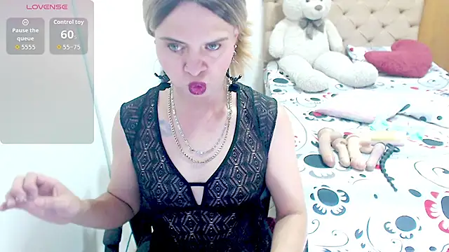 Dolldirtyxxx online show from 09/10/25, 04:45