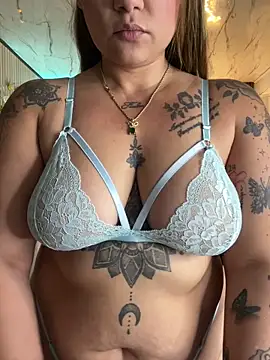 Madissonlove 1 online show from 07/02/26, 03:23