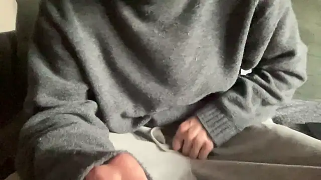 Snapshot of LeoLovelyDick chatting on 11/22/25, 12:59 LeoLovelyDick online show from 11/22/25, 12:59