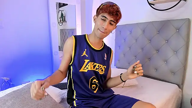 NovaaWheler online show from 02/28/25, 01:36