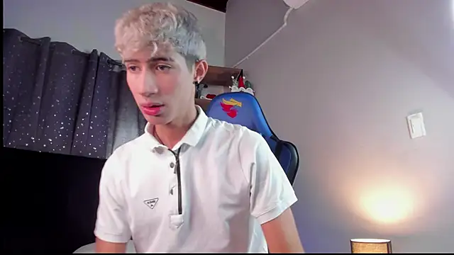 NovaaWheler online show from 01/14/26, 01:06