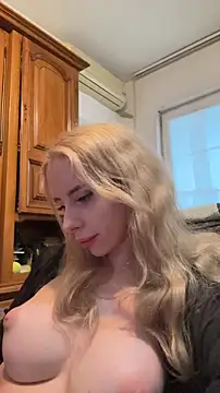 ChristiHanson online show from 03/04/26, 03:51