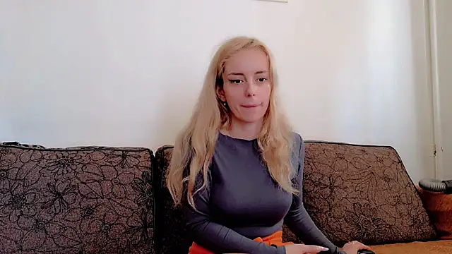 ChristiHanson online show from 03/10/26, 09:25