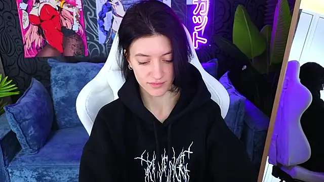 roxy riot  online show from 02/18/25, 04:26