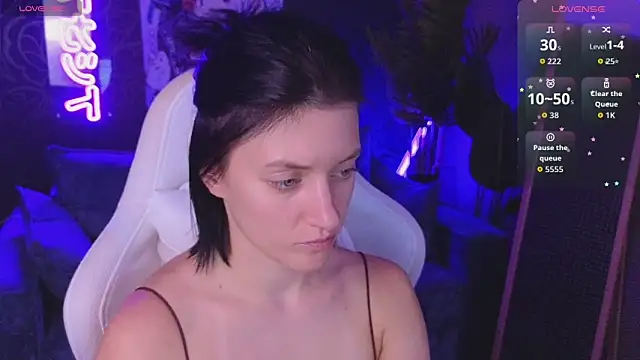 roxy riot  online show from 04/06/26, 05:08