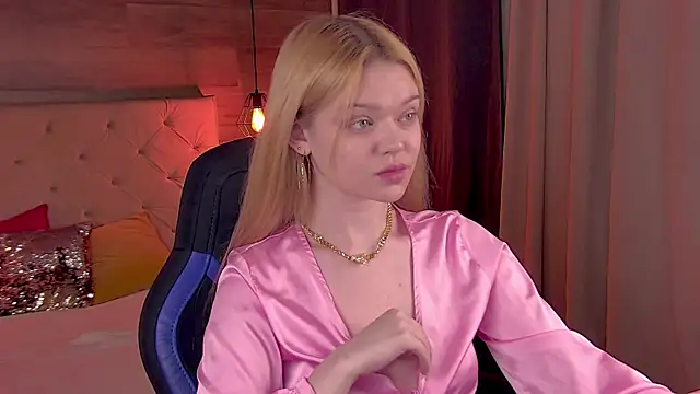 AdeleCartier online show from 02/23/25, 02:18