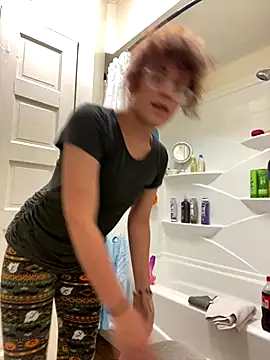 Snapshot of grassXass420 chatting on 10/26/25, 09:26 grassXass420 online show from 10/26/25, 09:26