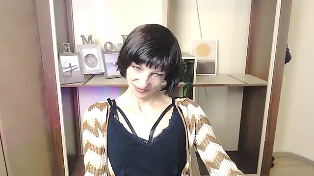  AngeliaFlow  online show from 10/17/25, 07:33