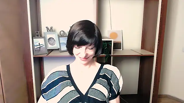  AngeliaFlow  online show from 11/07/25, 08:03