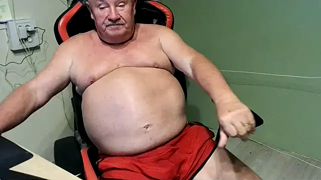 Snapshot of barenfan chatting on 02/09/25, 11:57 barenfan online show from 02/09/25, 11:57