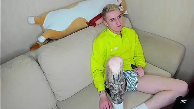 crazybottom99 online show from 02/25/25, 05:15