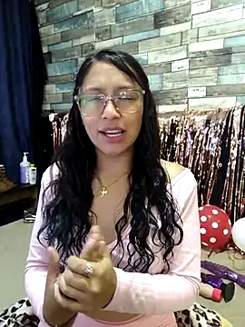 isabella beauty 01 online show from 02/15/25, 01:05