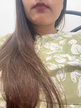 Deepcha1991 online show from 02/06/25, 08:23