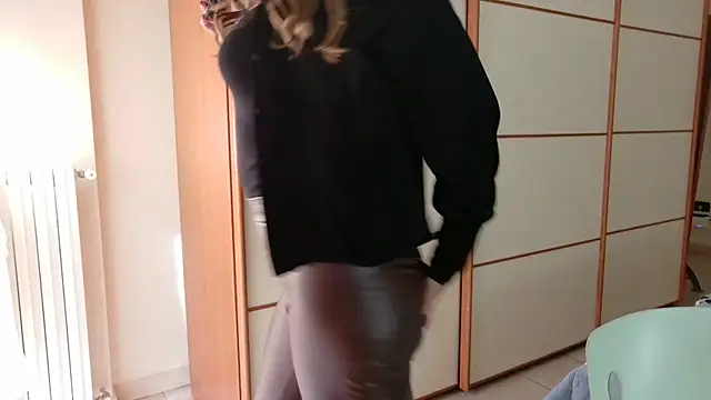 bambolina sexy1985 online show from 11/25/25, 10:48