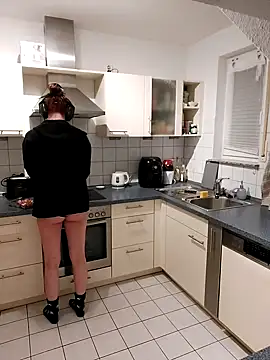 Gamergirl-Linela online show from 03/13/25, 08:43