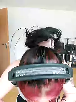 Gamergirl-Linela online show from 03/17/25, 12:57