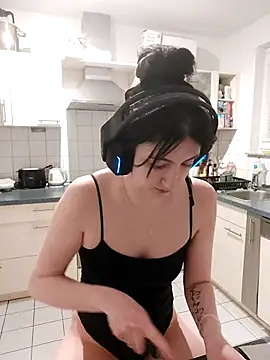 Gamergirl-Linela online show from 03/05/26, 07:32