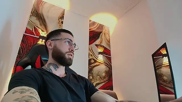 Luke davis01 online show from 11/15/25, 01:07