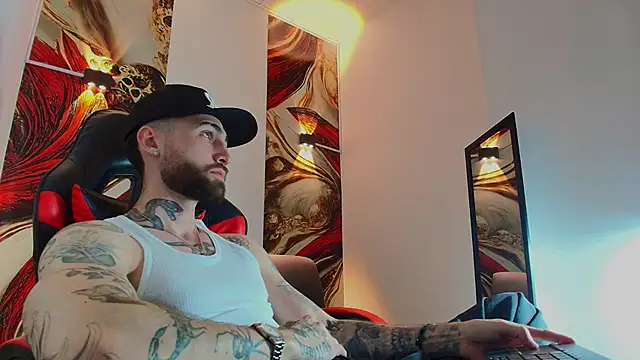 Luke davis01 online show from 12/03/25, 01:20