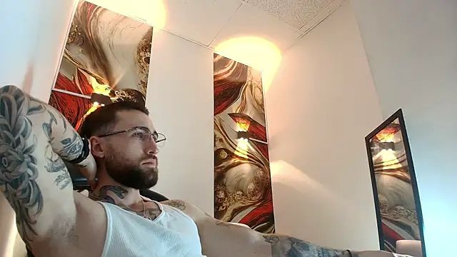 Luke davis01 online show from 03/25/26, 01:06