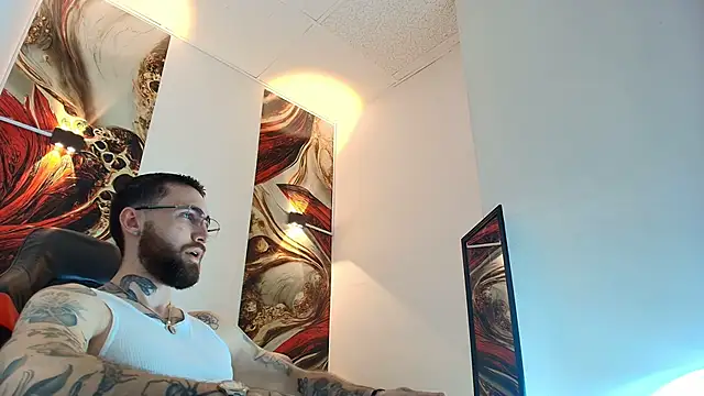 Luke davis01 online show from 06/09/26, 01:01