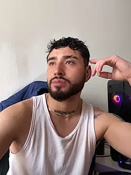 Noa Bonucci online show from 09/17/25, 01:13