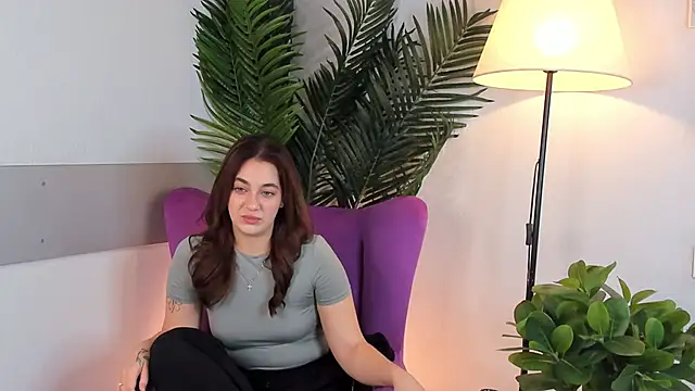 PortiaBellew online show from 02/05/25, 08:43