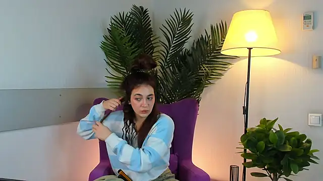 PortiaBellew online show from 02/07/25, 10:50