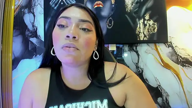 Sophia Brunett online show from 11/08/25, 03:50