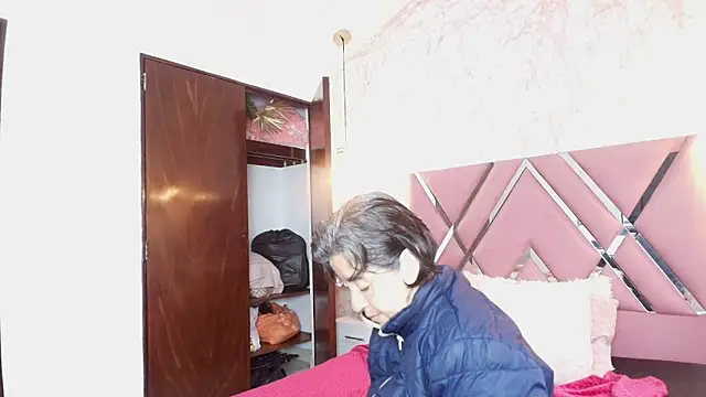 Saori Sann  online show from 01/14/26, 01:39