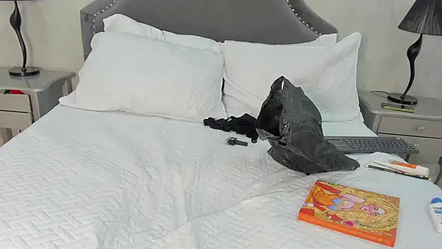 VictoriaBlackfire online show from 03/17/25, 04:08