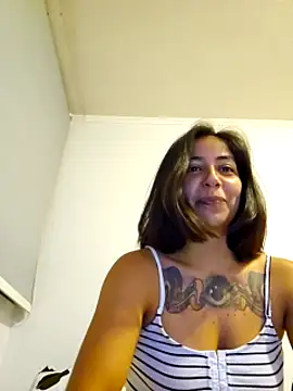 Snapshot of MaiPandora chatting on 02/10/25, 02:19 MaiPandora online show from 02/10/25, 02:19