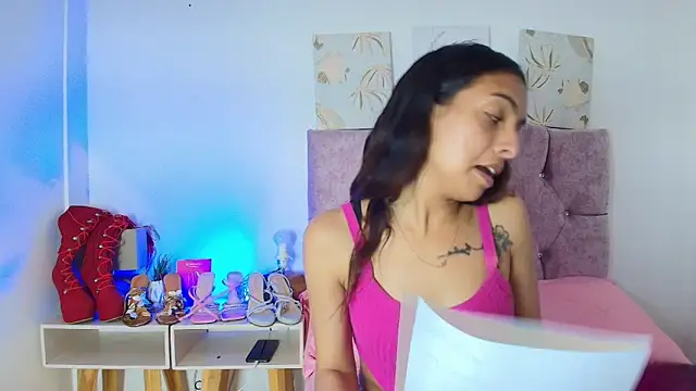 Skye Moore online show from 03/09/26, 06:01